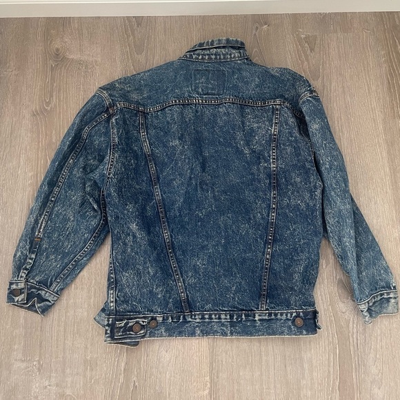 Vintage Levi’s Jean Jacket, Medium - Picture 2 of 5
